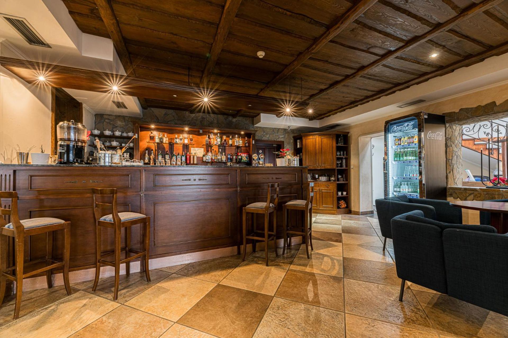Hotel Amalia Nova Lesna Luaran gambar